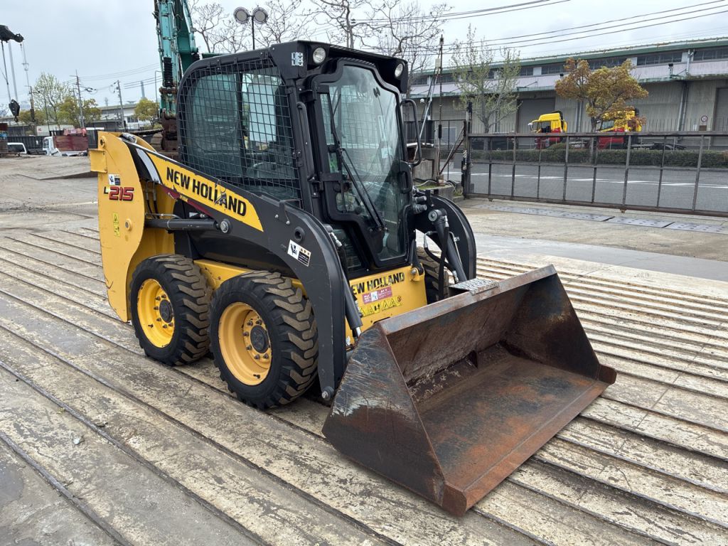 L215-NDM440790