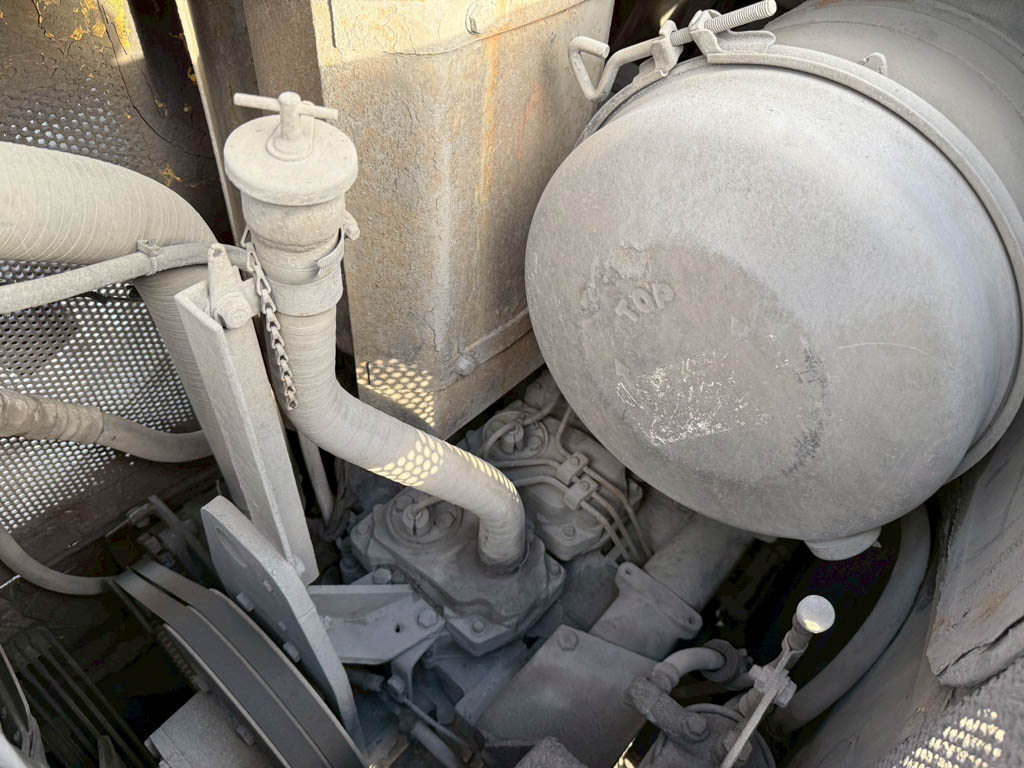 D75S-5-16696