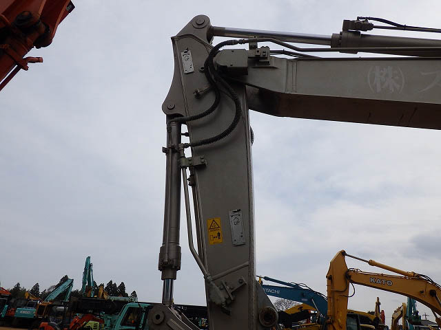 SK135SR-5-YY08-042300