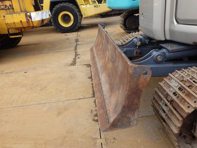 SK135SR-5-YY08-042300