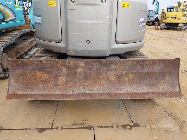 SK135SR-5-YY08-042300