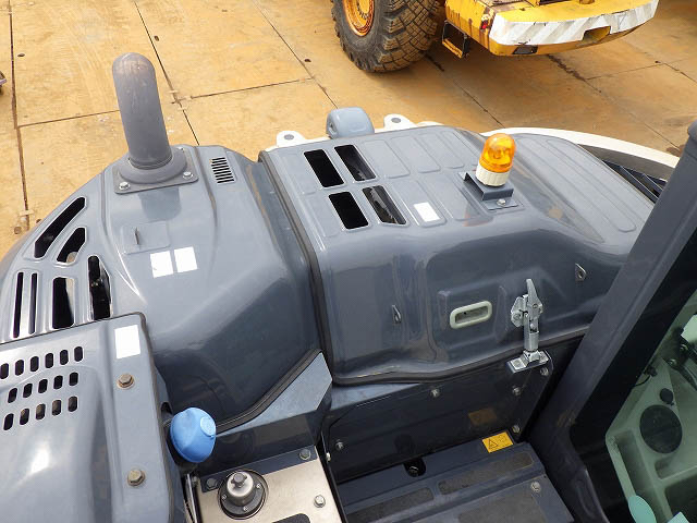 SK135SR-5-YY08-042300