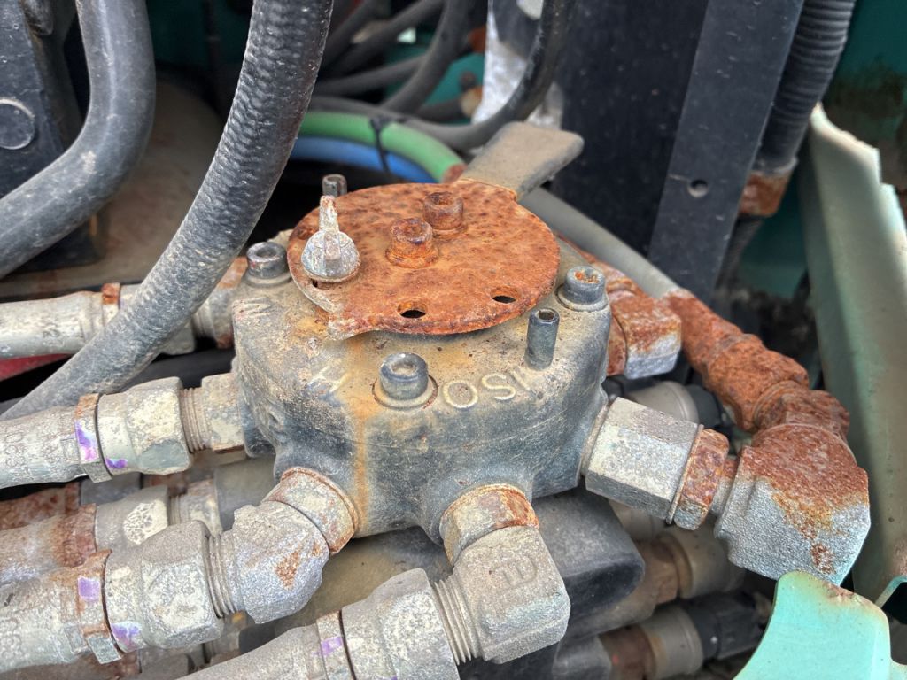 SK135SR-3-YY07-28817