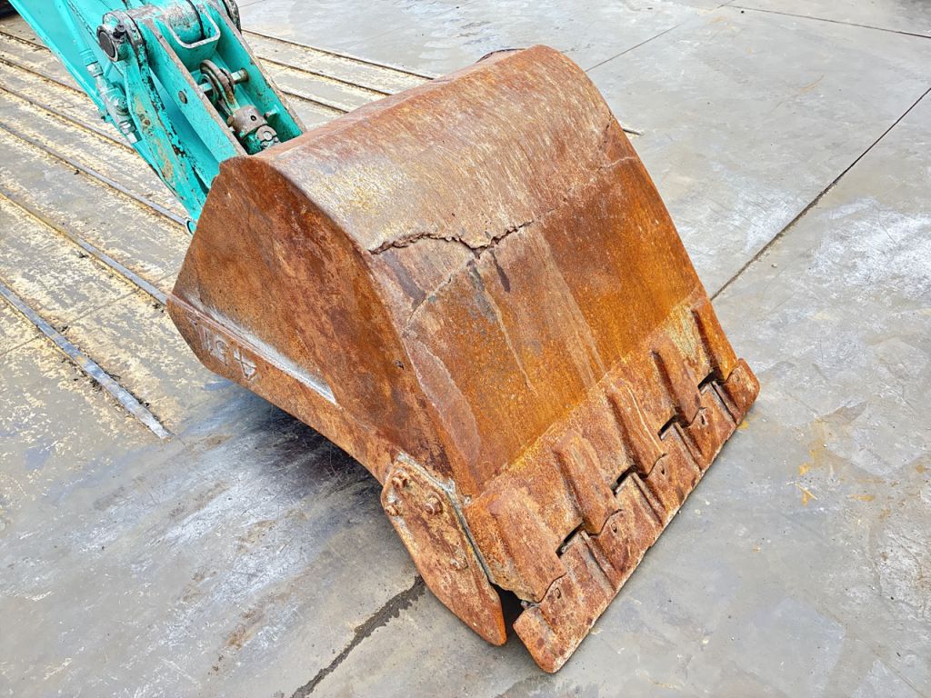 SK135SR-5-YY08-041982