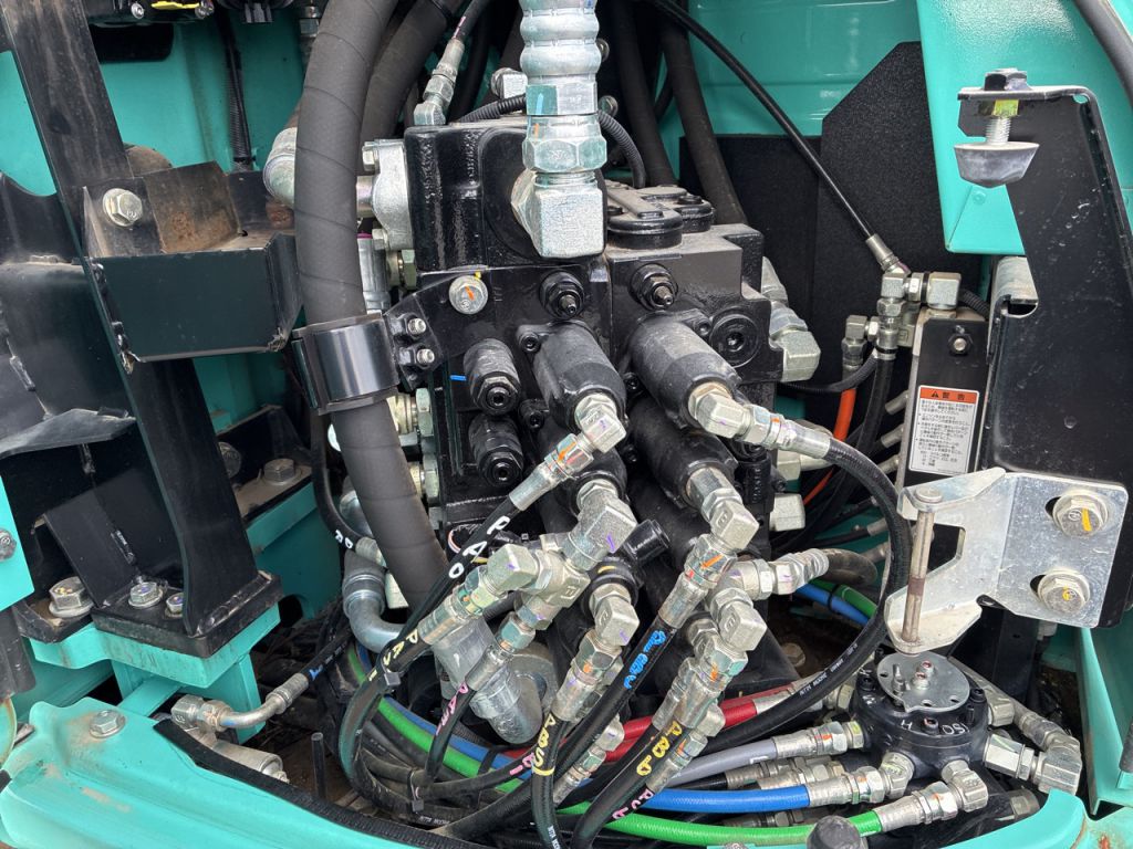 SK135SR-5-YY08-041982