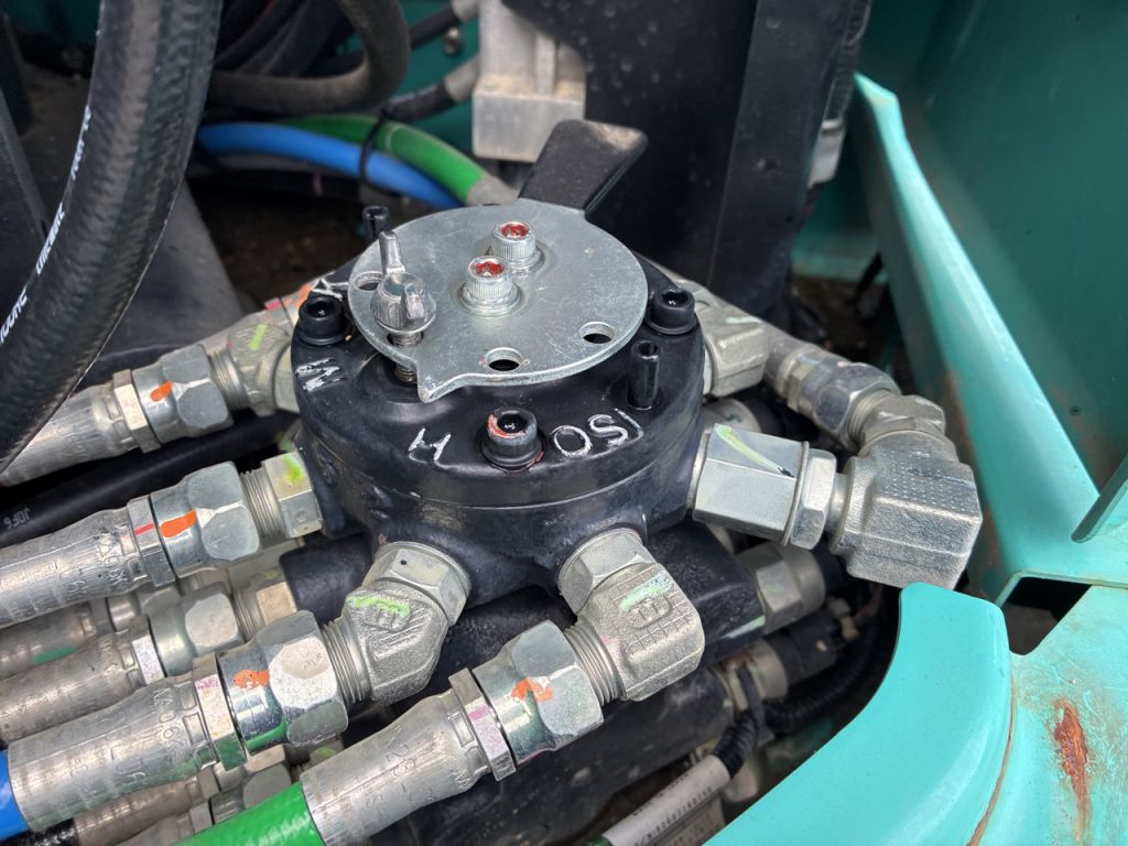 SK135SR-5-YY08-041982