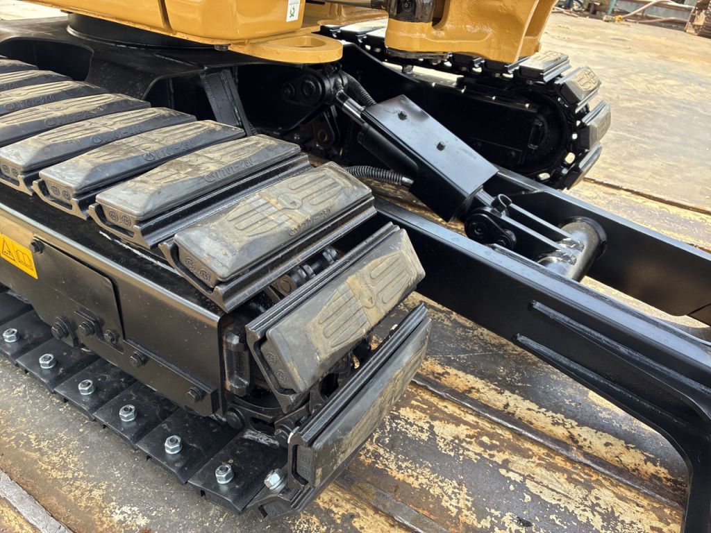 302CR-RHM04267