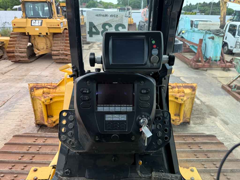 D61PX-23-32123