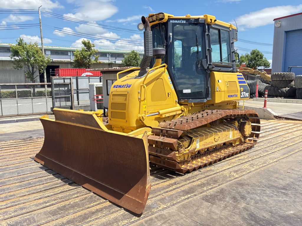 D37PX-24-90106