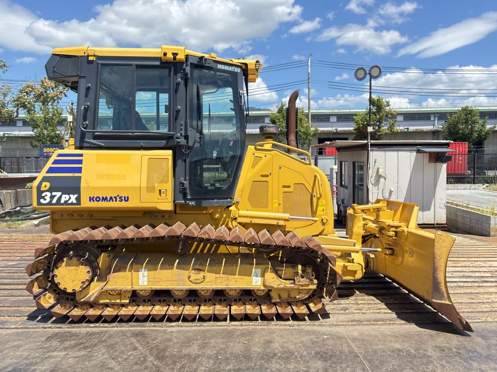 D37PX-24-90106