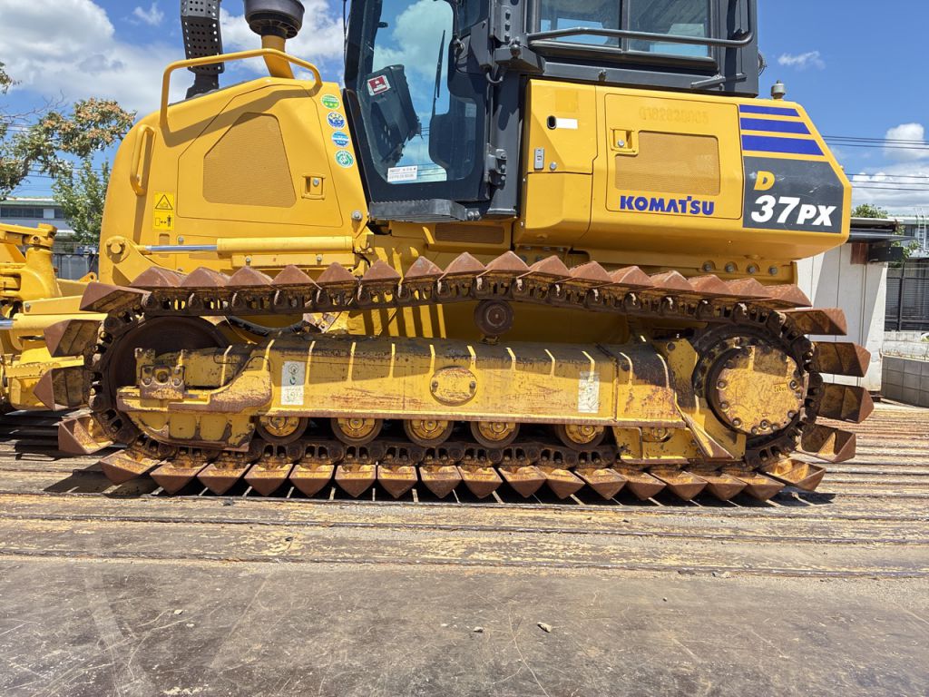 D37PX-24-90106