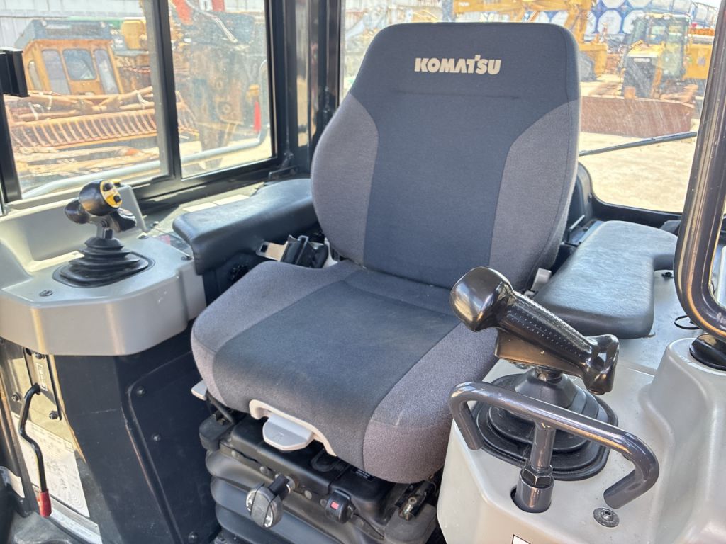 D37PX-24-90106