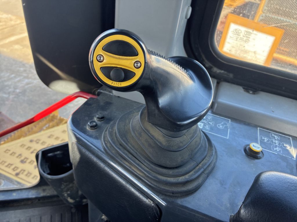 D85EX-18-23378