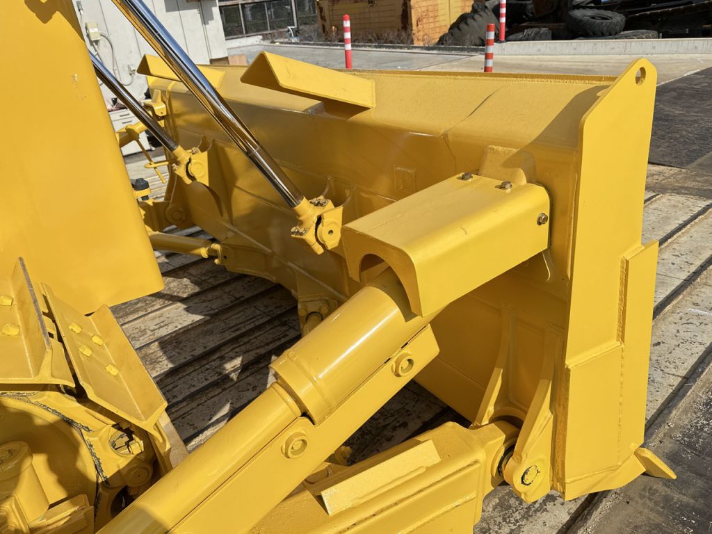 D65EX-17-3103