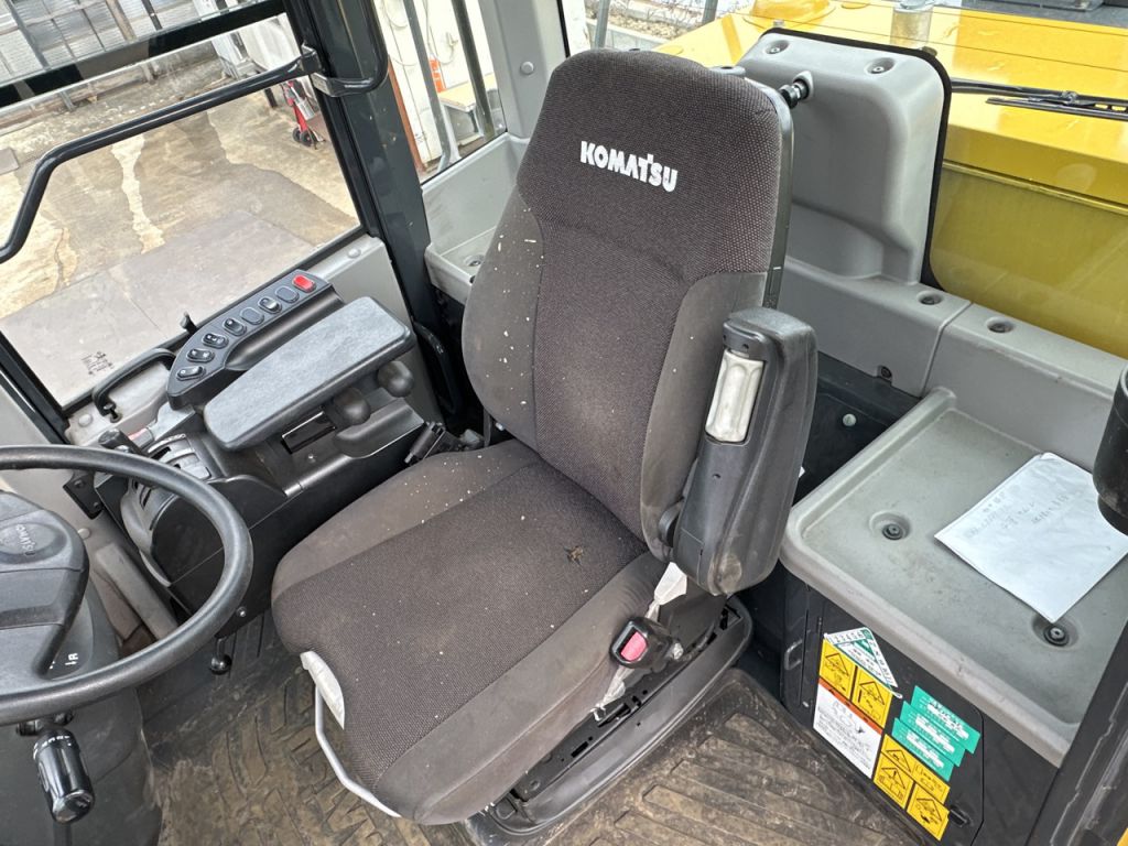 WA380-7-10886