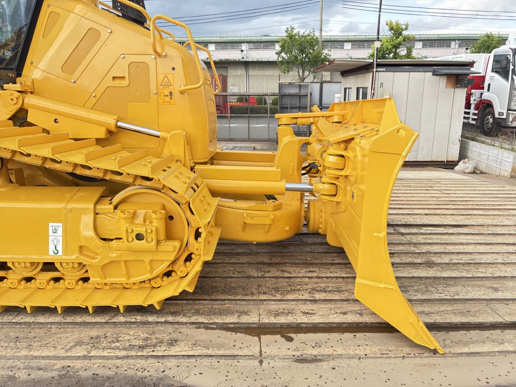 D61EX-23-32031