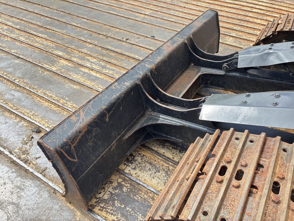 SH135X-7-3208