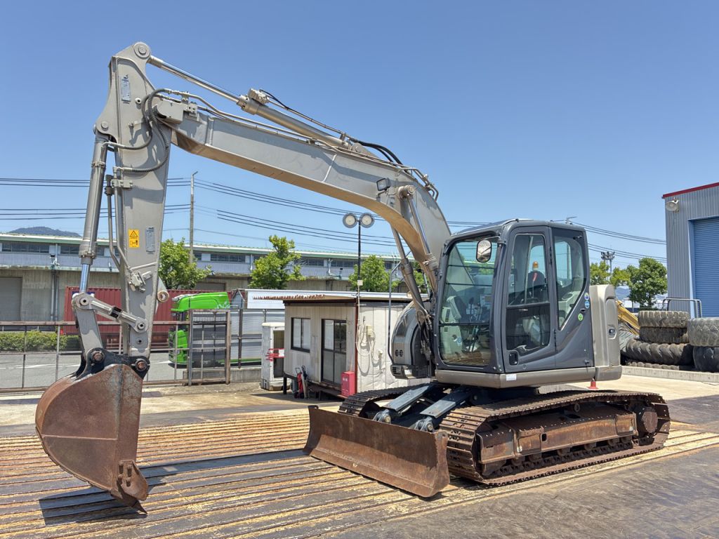 SK135SR-5-YY08-042300