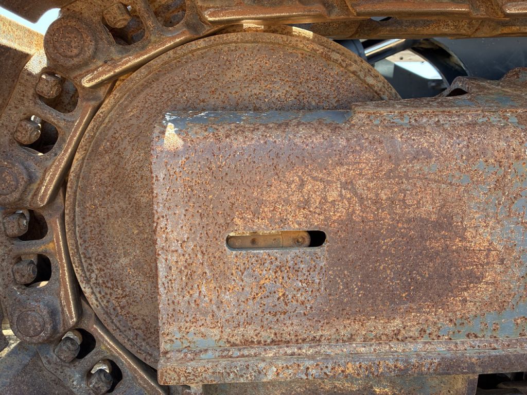 SK135SR-5-YY08-042300